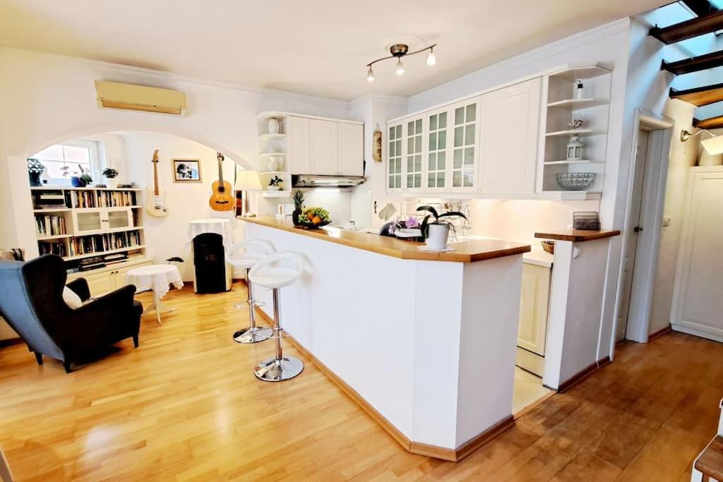 Ellity Apartment Crikvenica Luaran gambar