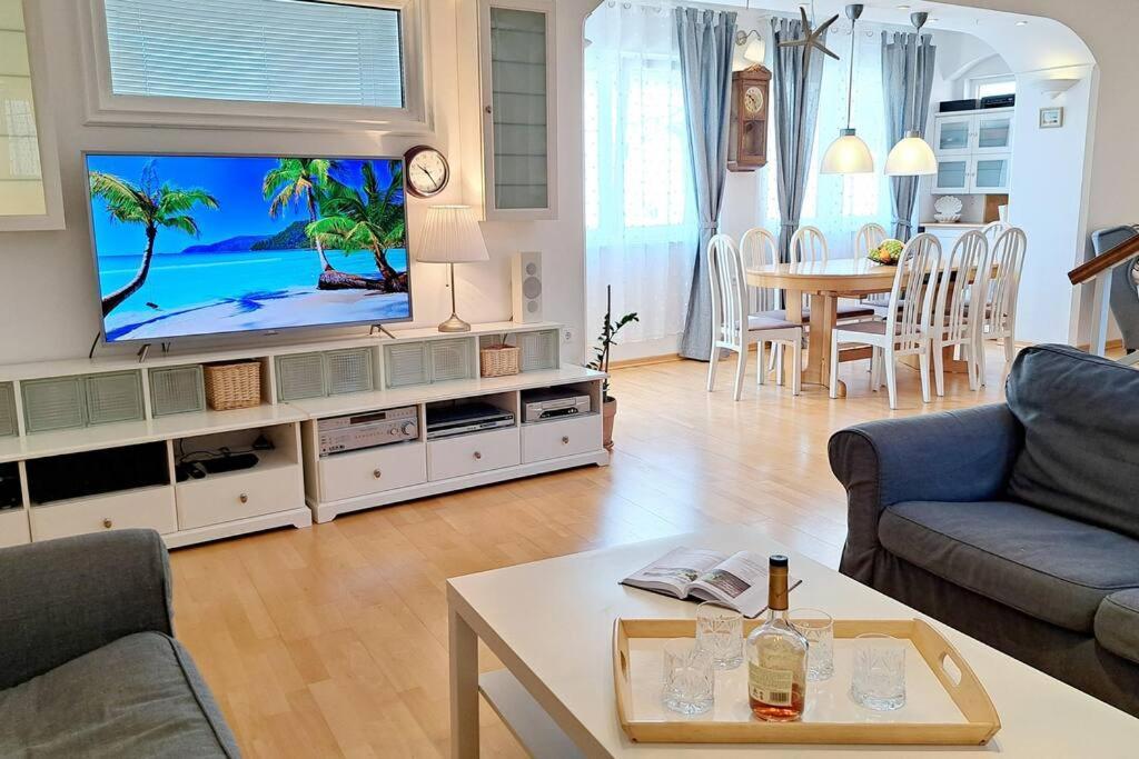 Ellity Apartment Crikvenica Luaran gambar