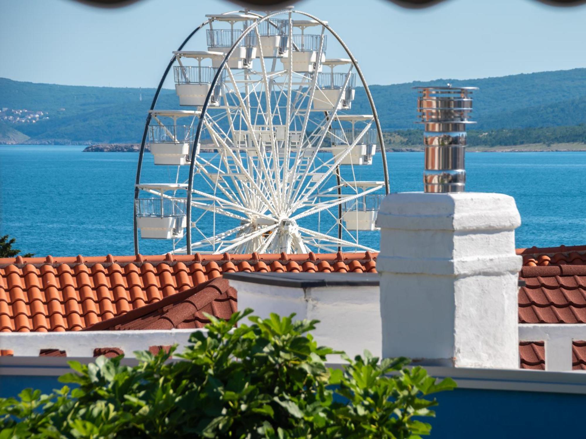 Ellity Apartment Crikvenica Luaran gambar